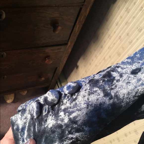 Blue crushed velvet belted jacket size M - Picture 5 of 8